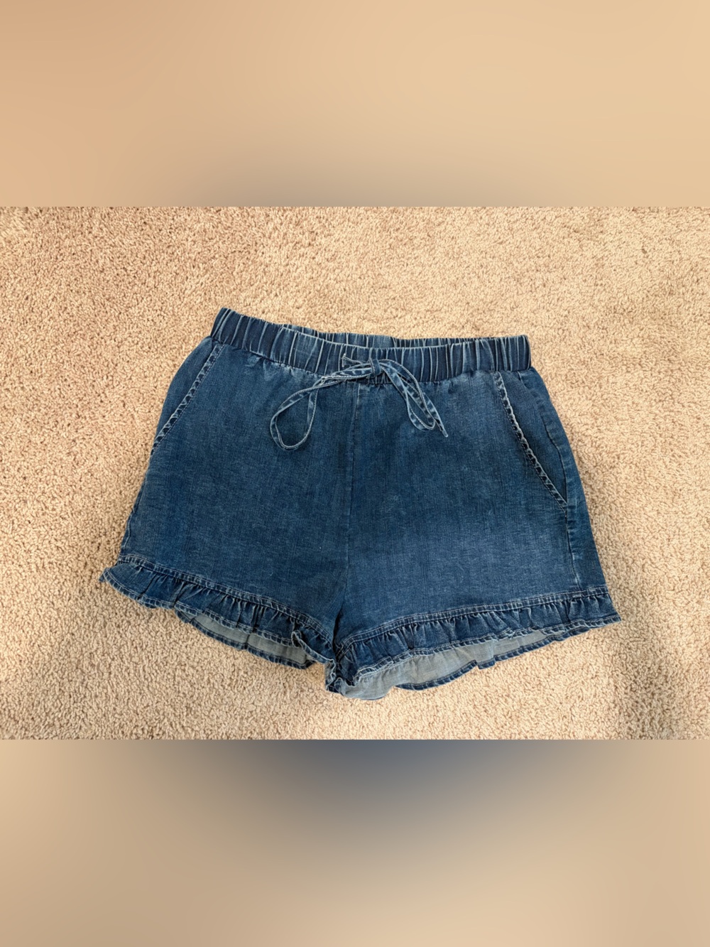 Sunday Edition Ruffle Shorts - Picture 2 of 4